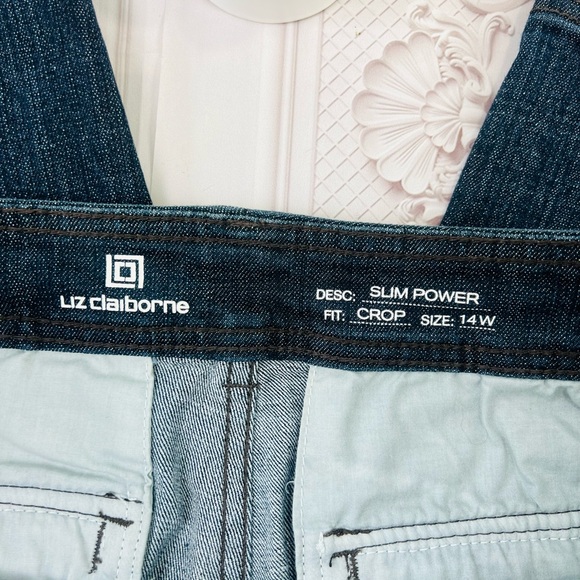 Plus size Liz Claiborne SLIM POWER CROP Denim Jeans Women 14W Blue Stretch - Picture 12 of 14